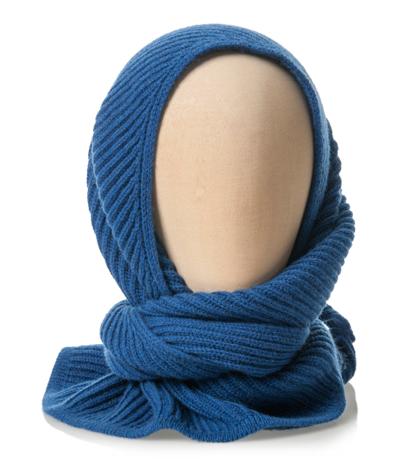 TRIANGLE SCARF