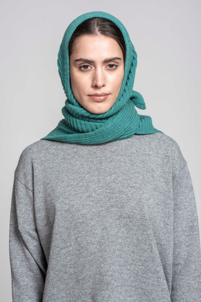 TRIANGLE SCARF