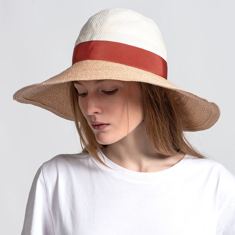 CAPPELLO CLOCHE