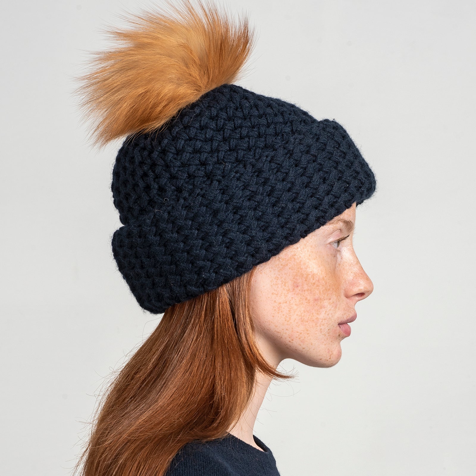 Inverni Cashmere Beanie with PomPom CASHMERE LONG BEANIE WITH POMPON – INVERNI main image 4