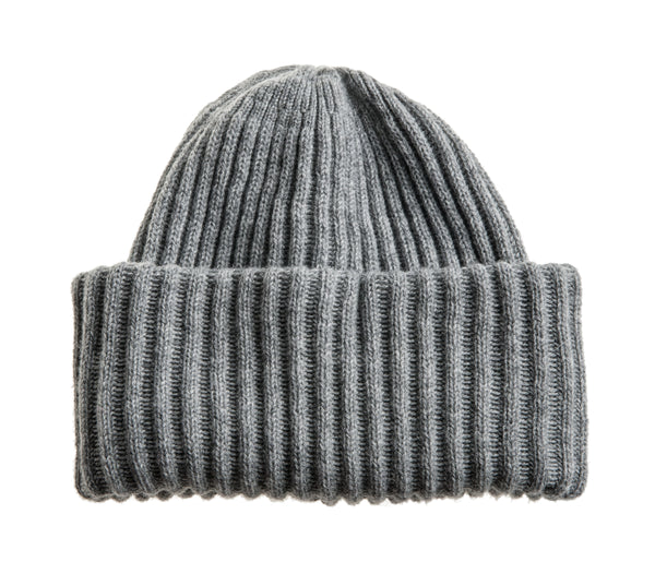 CAPPELLO CON RISVOLTO
