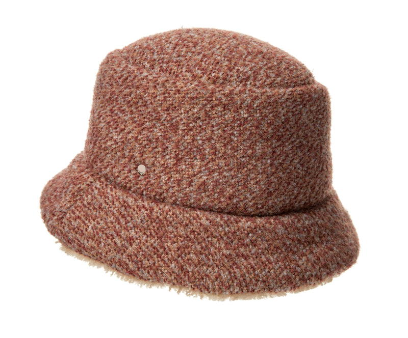 BUCKET HAT
