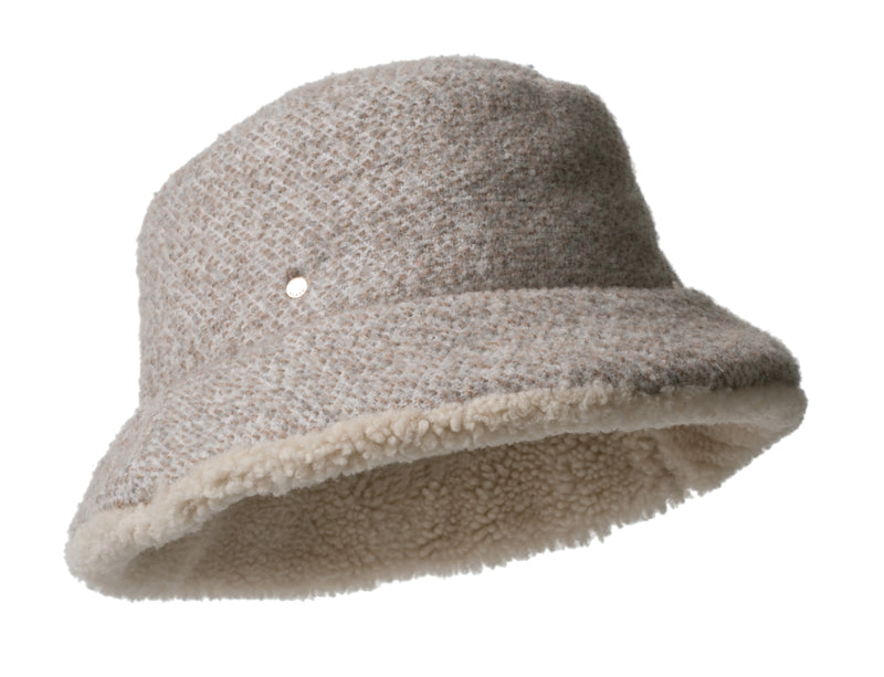BUCKET HAT