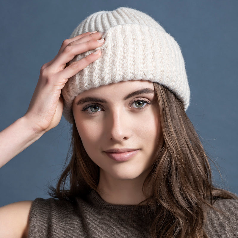 CAPPELLO CON RISVOLTO
